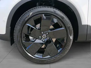 VOLVO XC40 2.0 B4 MH Black Edition