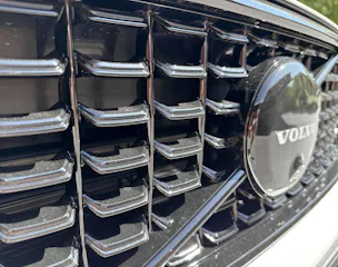 VOLVO XC40 2.0 B4 MH Black Edition