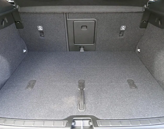 VOLVO XC40 2.0 B4 MH Black Edition