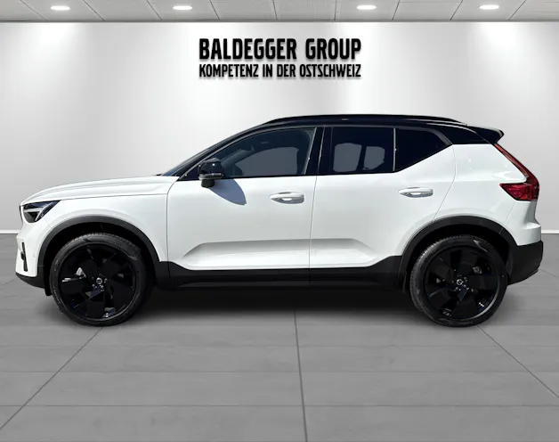 VOLVO XC40 2.0 B4 MH Black Edition