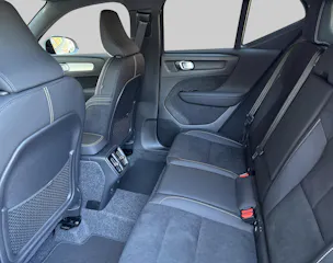 VOLVO XC40 2.0 B4 MH Black Edition