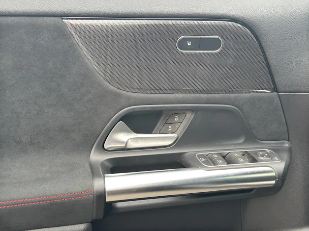 MERCEDES-BENZ GLA 35 AMG 4Matic 8G-Speedshift DCT