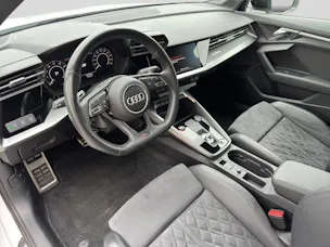 AUDI RS3 Limousine 2.5 TSI quattro Schwarz Plus S-tronic