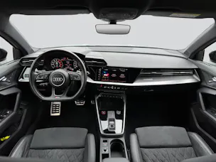 AUDI RS3 Limousine 2.5 TSI quattro Schwarz Plus S-tronic