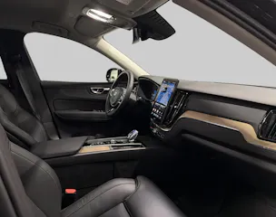 VOLVO XC60 2.0 T6 TE Plus Dark eAWD