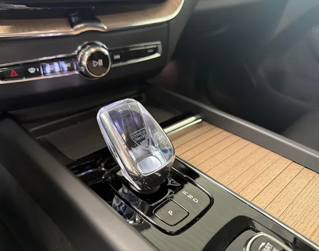 VOLVO XC60 2.0 T6 TE Plus Dark eAWD