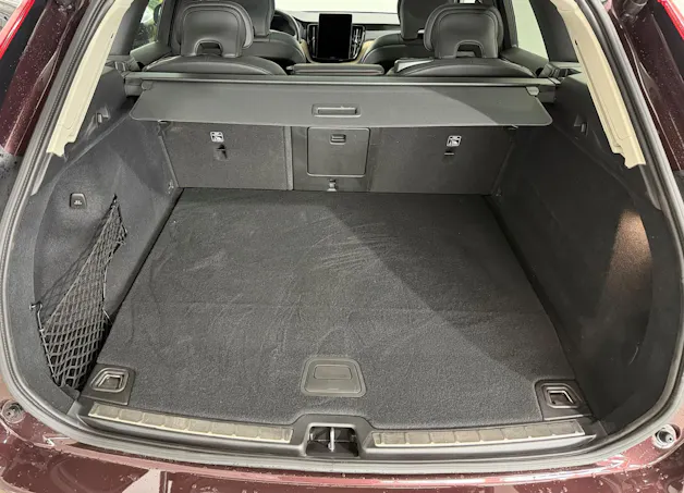 VOLVO XC60 2.0 T6 TE Ultra Dark eAWD