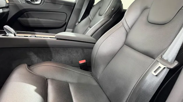 VOLVO XC60 2.0 T6 TE Ultra Dark eAWD