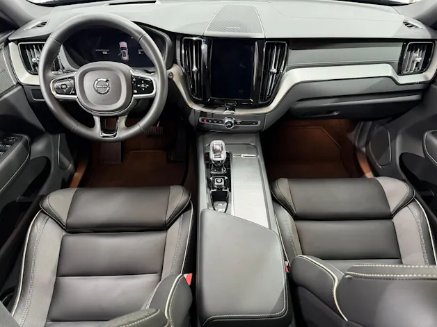 VOLVO XC60 2.0 T8 TE XCENTRIC Black