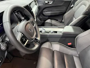 VOLVO XC60 2.0 T8 TE XCENTRIC Black