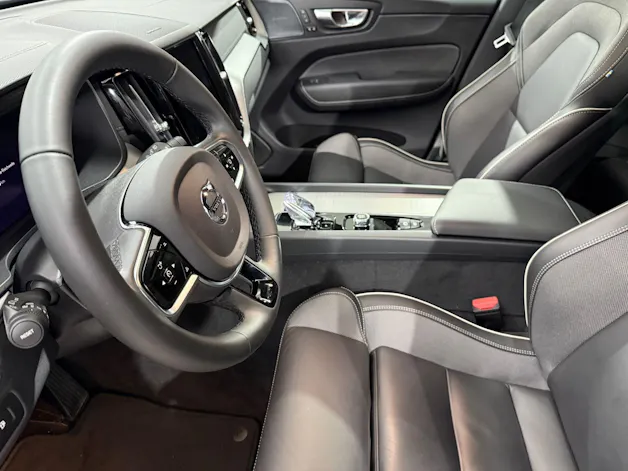 VOLVO XC60 2.0 T8 TE XCENTRIC Black