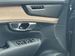 VOLVO XC90 B5 Benzin 7Pl. Mild Hybrid AWD Plus Bright Geartronic