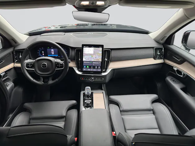 VOLVO XC90 B5 Benzin 7Pl. Mild Hybrid AWD Plus Bright Geartronic