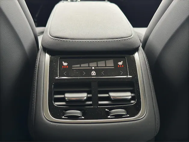 VOLVO XC90 T8 eAWD 7Pl. Plus Dark PluginHybrid Geartronic