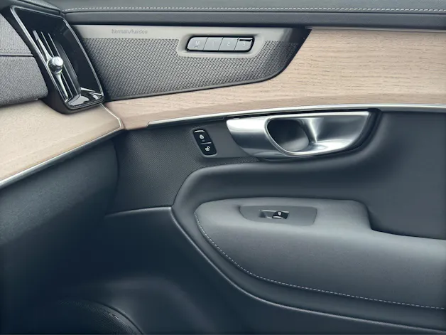 VOLVO XC90 T8 eAWD 7Pl. Plus Dark PluginHybrid Geartronic