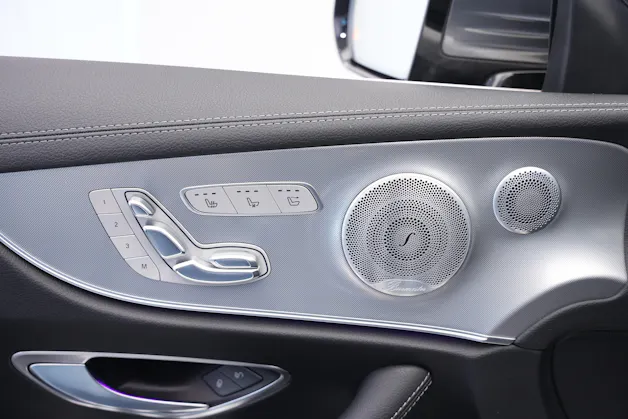 MERCEDES-BENZ E 400 Cabriolet AMG Line 4 Matic 9G-Tronic *20" Aversus* *Burmester*