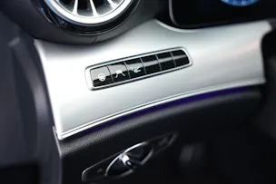 MERCEDES-BENZ E 400 Cabriolet AMG Line 4 Matic 9G-Tronic *20" Aversus* *Burmester*