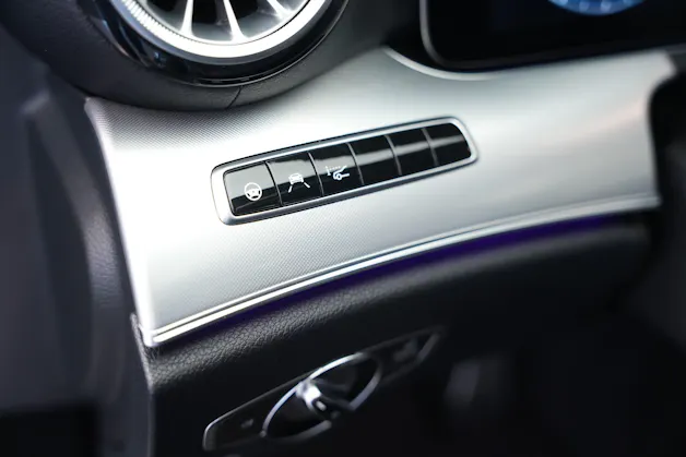 MERCEDES-BENZ E 400 Cabriolet AMG Line 4 Matic 9G-Tronic *20" Aversus* *Burmester*