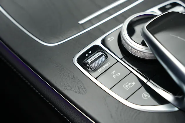 MERCEDES-BENZ E 400 Cabriolet AMG Line 4 Matic 9G-Tronic *20" Aversus* *Burmester*