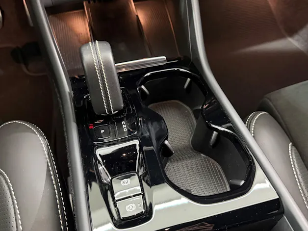 VOLVO XC40 1.5 T5 PiH R-Design