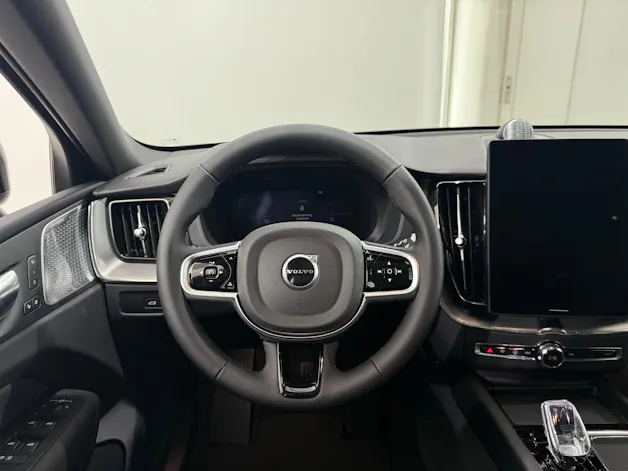 VOLVO XC60 2.0 T6 TE Black Edition e