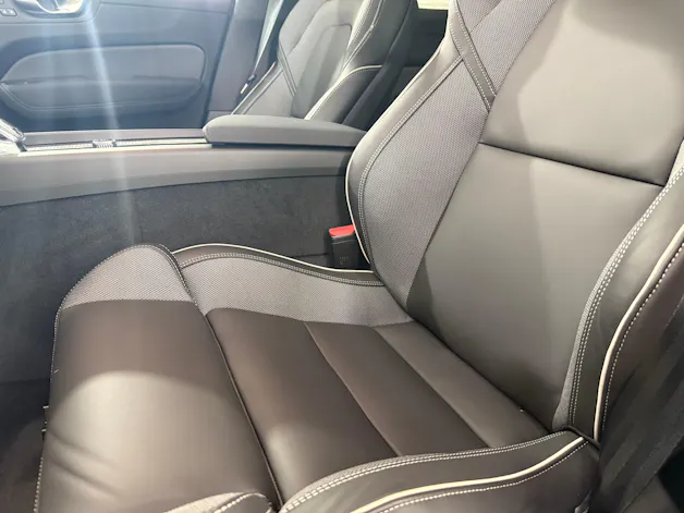 VOLVO XC60 2.0 T6 TE Black Edition e