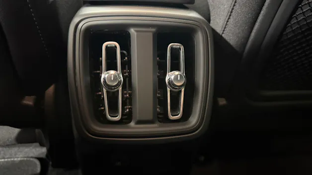 VOLVO XC40 2.0 B3 MH Core