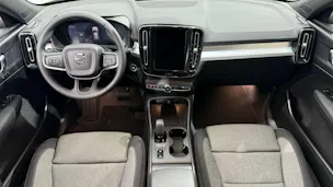 VOLVO XC40 2.0 B3 MH Core