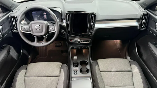 VOLVO XC40 2.0 B3 MH Core