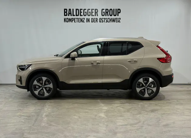 VOLVO XC40 2.0 B3 MH Core