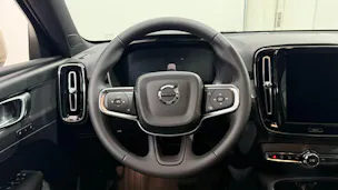 VOLVO XC40 2.0 B3 MH Core