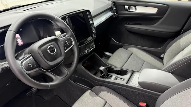 VOLVO XC40 2.0 B3 MH Core