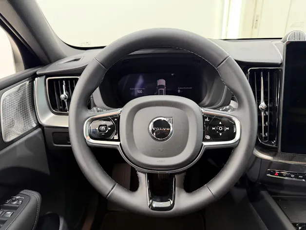 VOLVO XC60 2.0 T6 TE Black Edition e