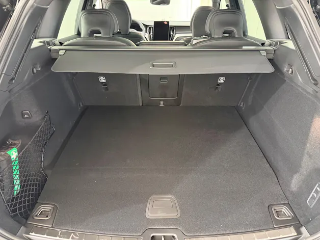 VOLVO XC60 2.0 T6 TE Black Edition e