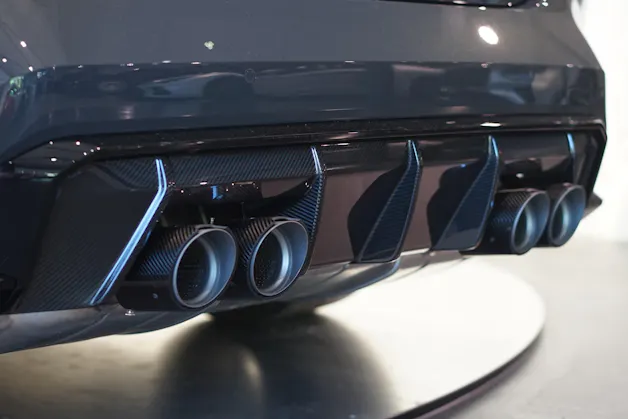 BMW M4 Coupé Competition M xDrive *CH-Fahrzeug* *Dravitgrau* *Carbon*