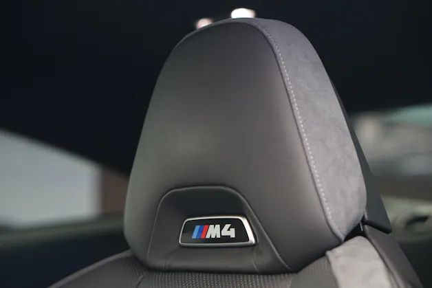 BMW M4 Coupé Competition M xDrive *CH-Fahrzeug* *Dravitgrau* *Carbon*