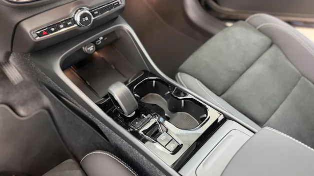 VOLVO XC40 2.0 B4 MH Black Edition