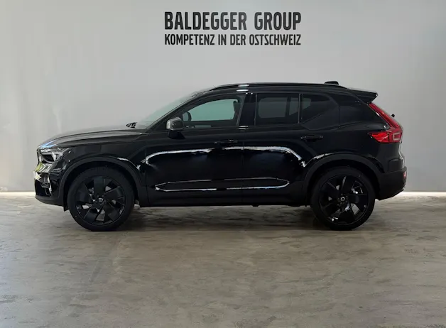 VOLVO XC40 2.0 B4 MH Black Edition