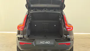 VOLVO XC40 2.0 B4 MH Black Edition