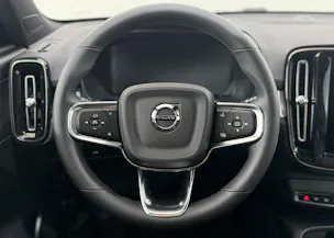 VOLVO XC40 2.0 B4 MH Black Edition