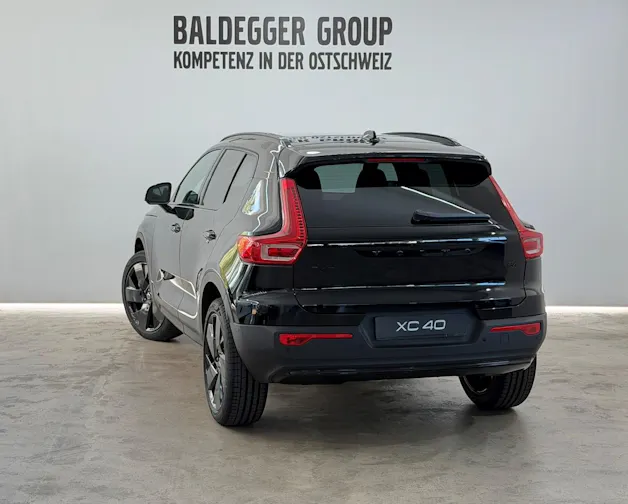 VOLVO XC40 2.0 B4 MH Black Edition