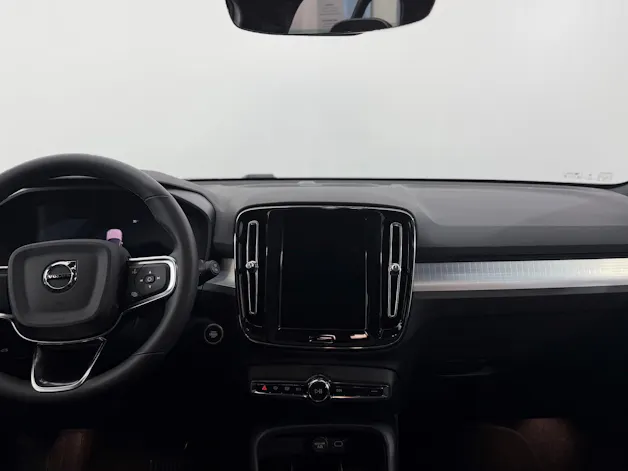 VOLVO XC40 2.0 B4 MH Black Edition