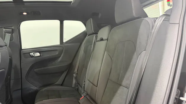 VOLVO XC40 2.0 B4 MH Black Edition