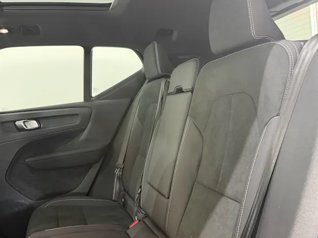 VOLVO XC40 2.0 B4 MH Black Edition