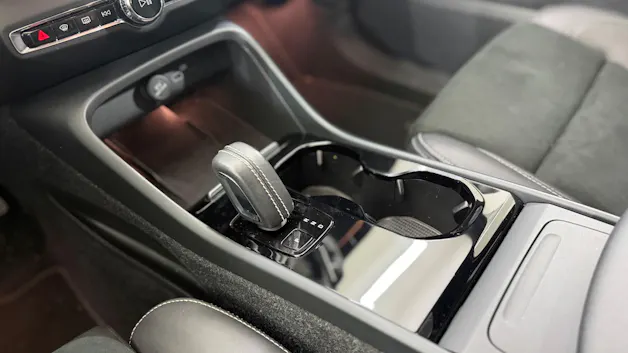 VOLVO XC40 P8 Twin R-Design AWD