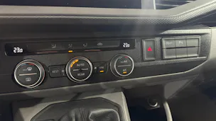 VW T6.1 Caravelle 3000 2.0 TDI 15