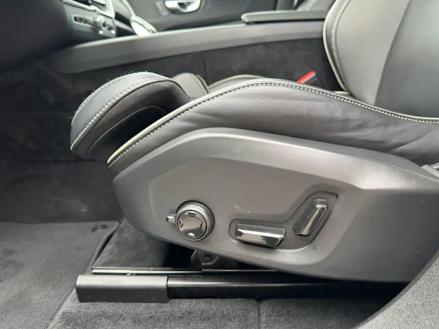 VOLVO XC60 T6 eAWD PluginHybrid Plus Bright Geartronic