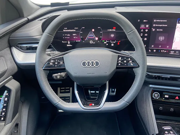 AUDI Q5 TDI quattro S-tronic S-Line