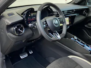 ALFA ROMEO Junior 1.2 48V Hybrid Sport Speciale Tech Sky MY26