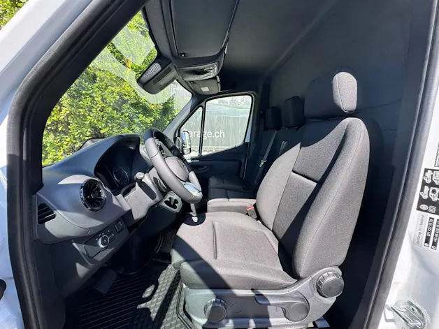 MERCEDES-BENZ Sprinter 317 CDI Pro Aufbau mit Hebebühne 4325 L